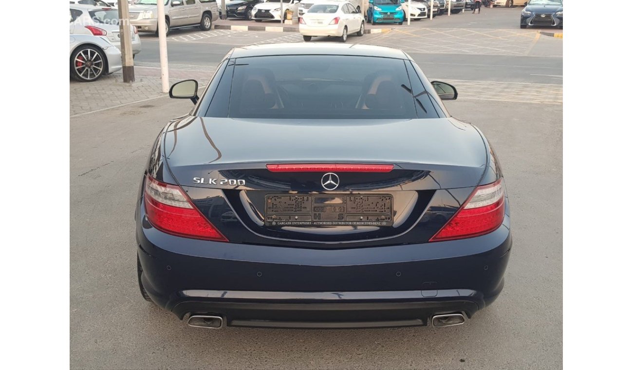 Mercedes-Benz SLK 200 model 2015 Gcc car prefect condition no need any maintenance full service one