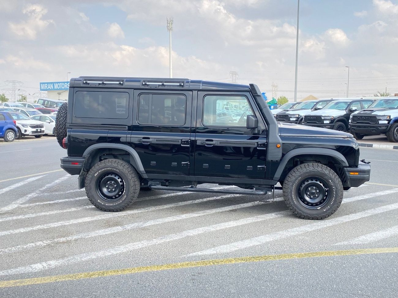 إينيوس غرينادير QuarterMaster