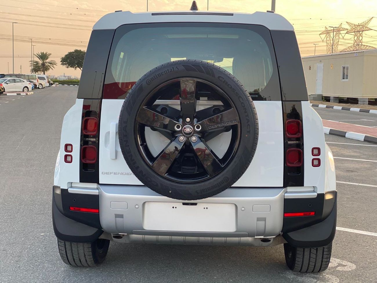 Land Rover Defender GCC SPEC 22 INCH RIMS GCC SPEC UNDER WARRANTY