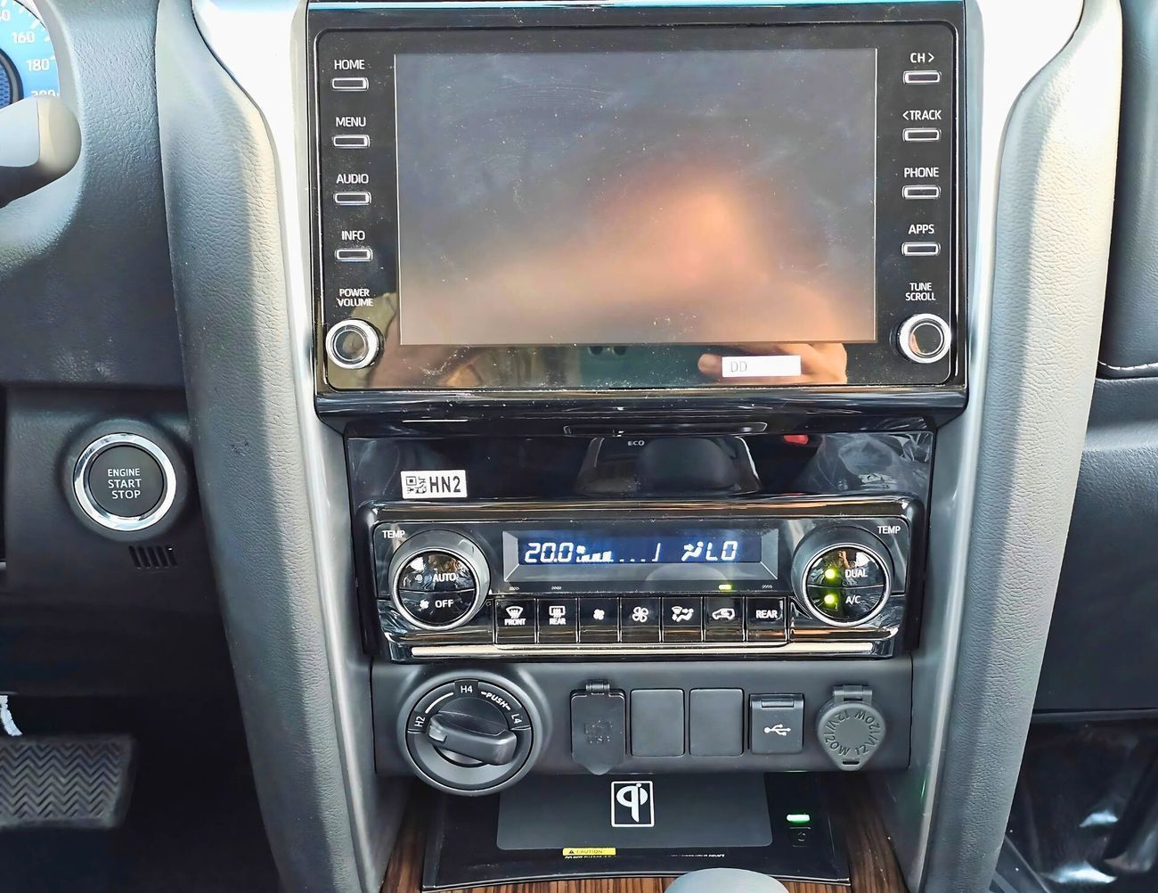 Toyota Fortuner FULL OPTION | 2.7L V4 PETROL | PUSH START | AUTO A/C | DVD + CAMERA | 4X4  (CODE # 69088)