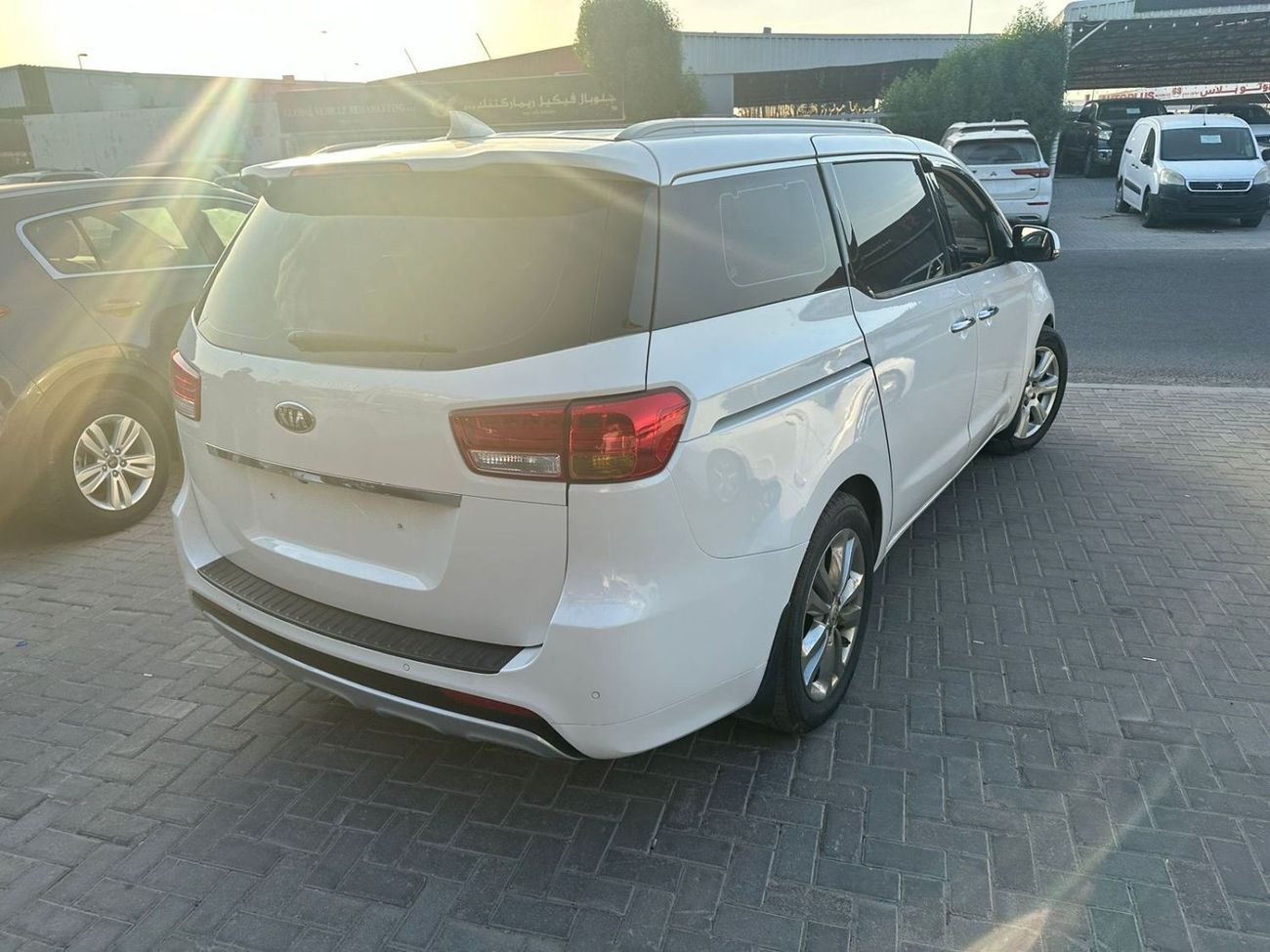 كيا كارنيفال Kia Carnival 2016  Diesel Korean Specs