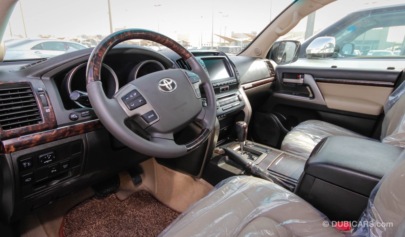 Toyota Land Cruiser VXR.i V8