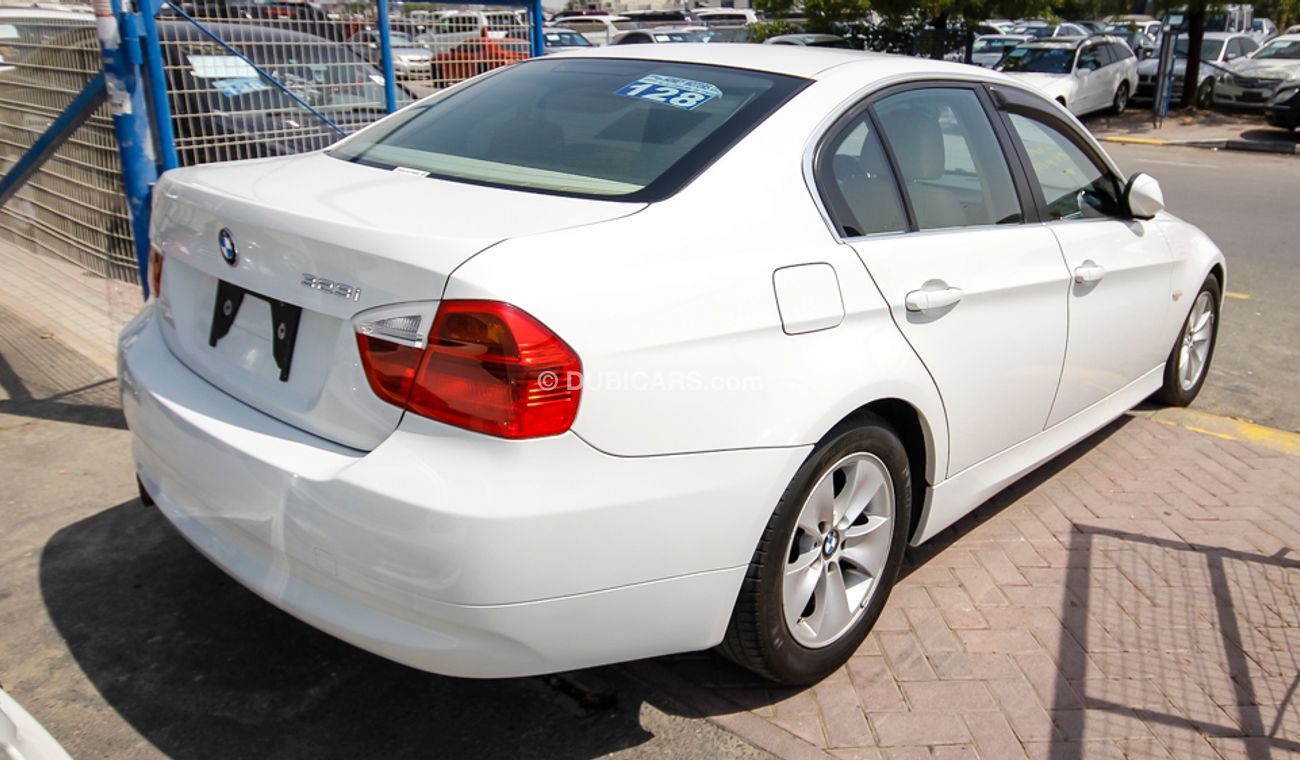 BMW 323 i