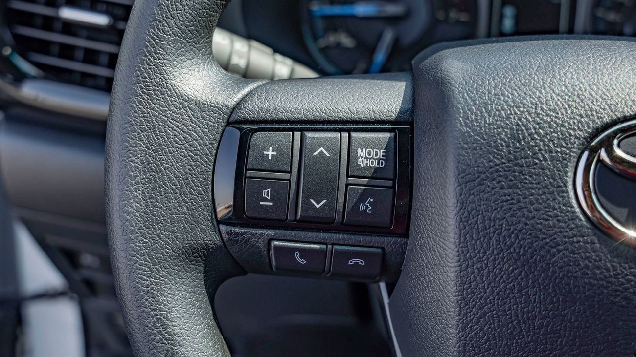 Toyota Hilux 2025 Toyota Hilux Adventure SR5 4.0L AT Petrol (White-Black)