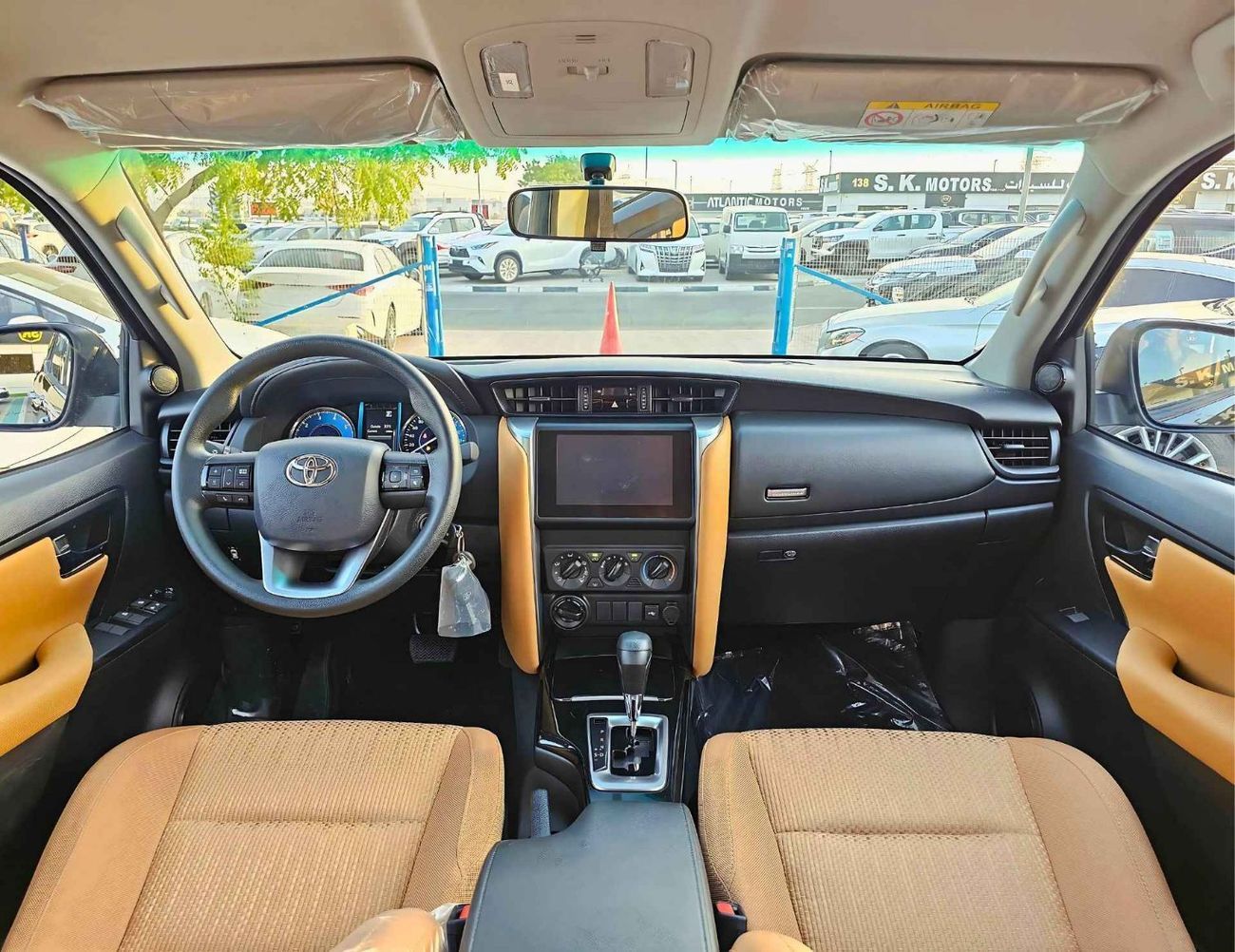 Toyota Fortuner 2.4L V4 DIESEL / MANUAL A.C / DIFF LOCK / OVER FENDER / FOG LAMPS / CHROME HANDLE /CODE#FD24B