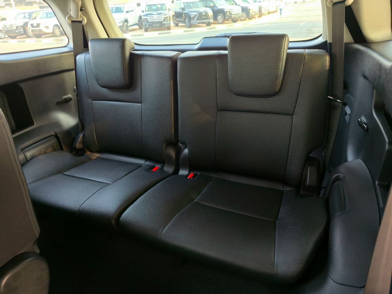 Toyota Fortuner FORTUNER SR5 4.0 - PETROL - 2025 - WHITE INSIDE BLACK - GCC