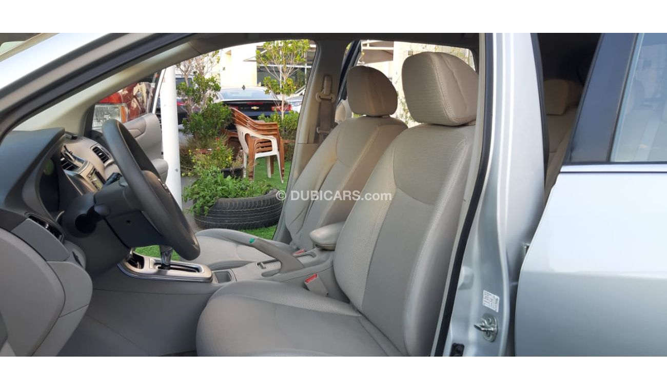 Nissan Tiida Gulf - No. 2 - screen - camera - alloy wheels in excellent condition
