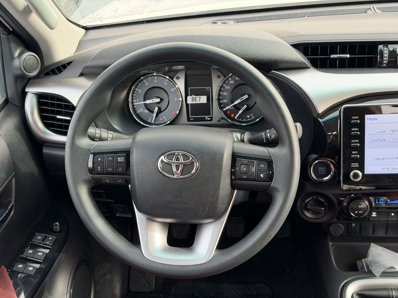 Toyota Hilux SR5 2.7L Petrol Manual Push Start 4WD 2025 Export @ 118,000 AED