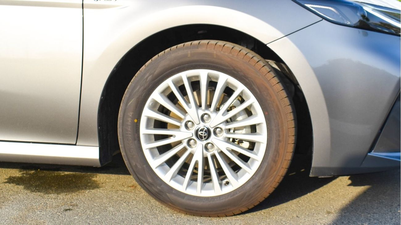 تويوتا كامري HEV