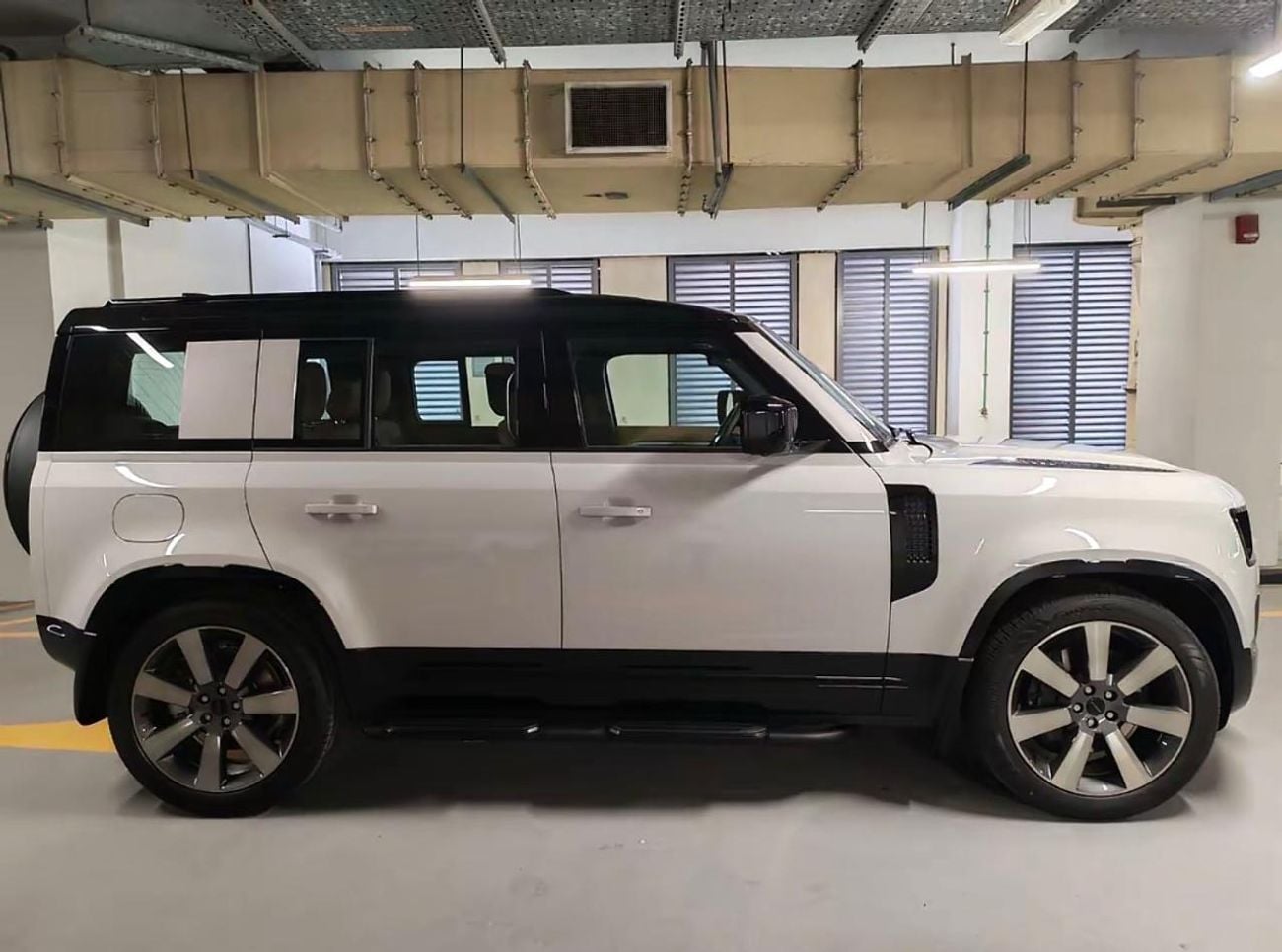 Land Rover Defender 110 X-DYNAMIC HSE P400