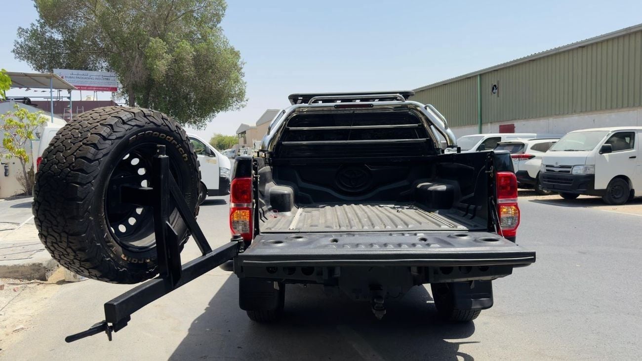 تويوتا هيلوكس -