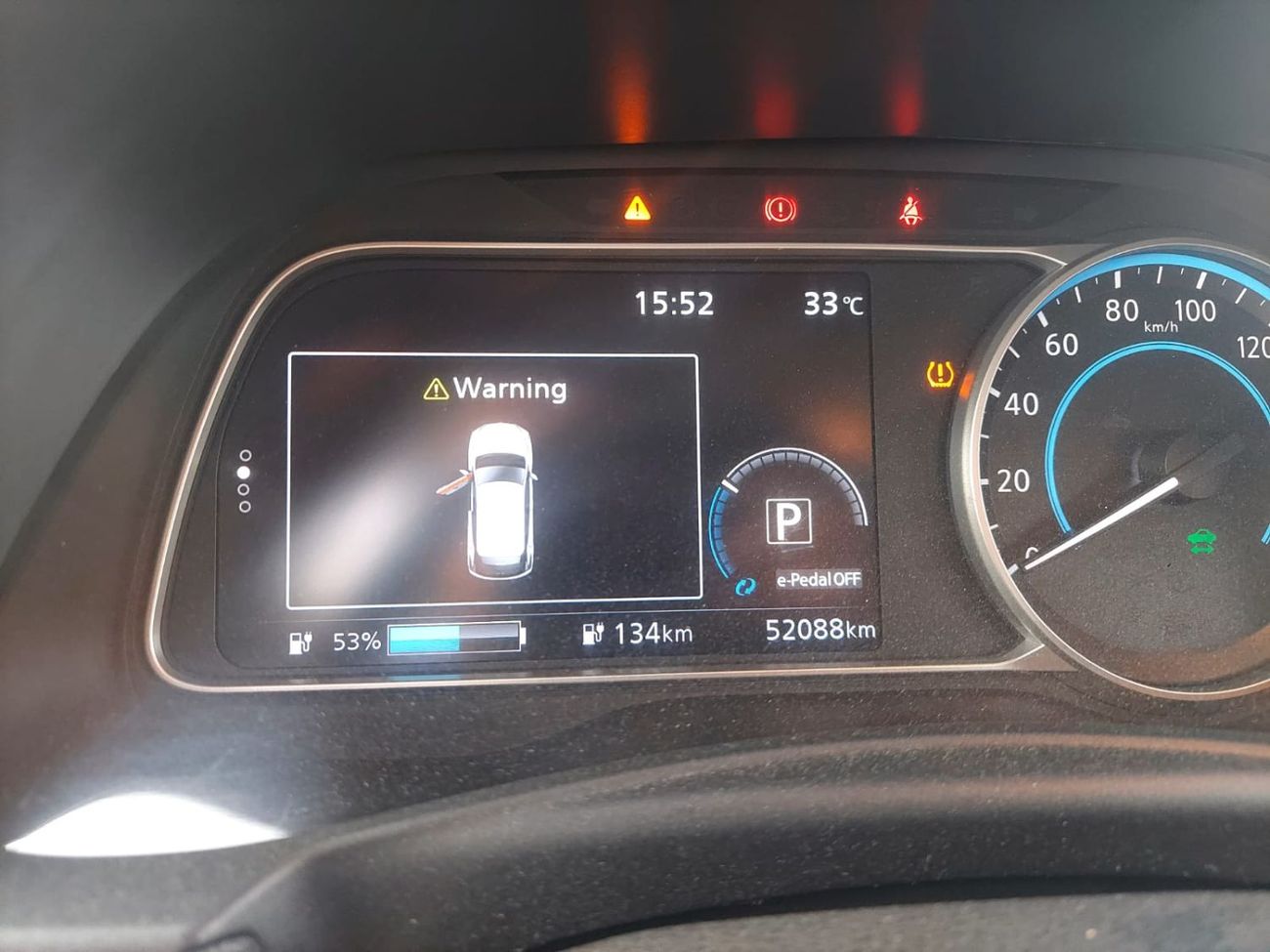 نيسان ليف Std