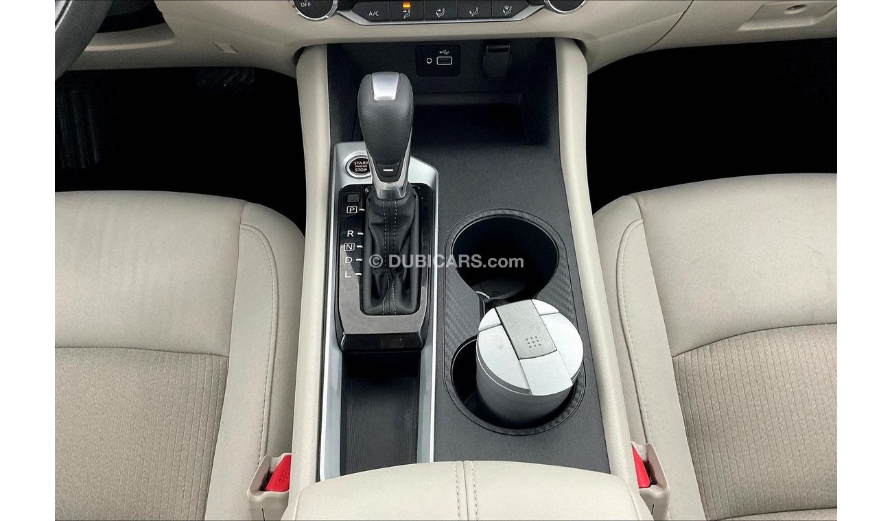 Nissan Altima S W/ Alloy Wheels