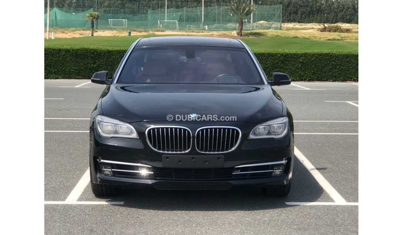 BMW 740Li Exclusive MODEL 2015 GCC CAR PERFECT CONDITION INSIDE AND OUTSIDE FULL OPTION SUN ROOF LEATHER SEATS