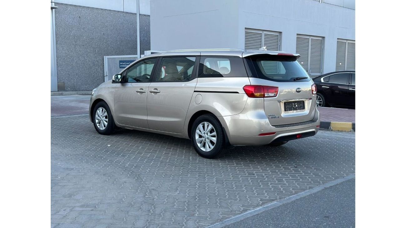 كيا كارنيفال EX GCC