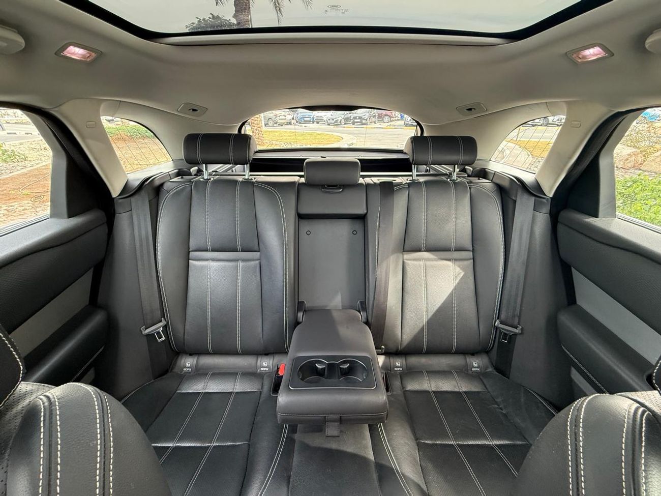 Land Rover Range Rover Velar P250 S 2.0L Petrol RANG ROVER VELAR S 2019 GCC 2.0L FULL SERVICE HISTORY