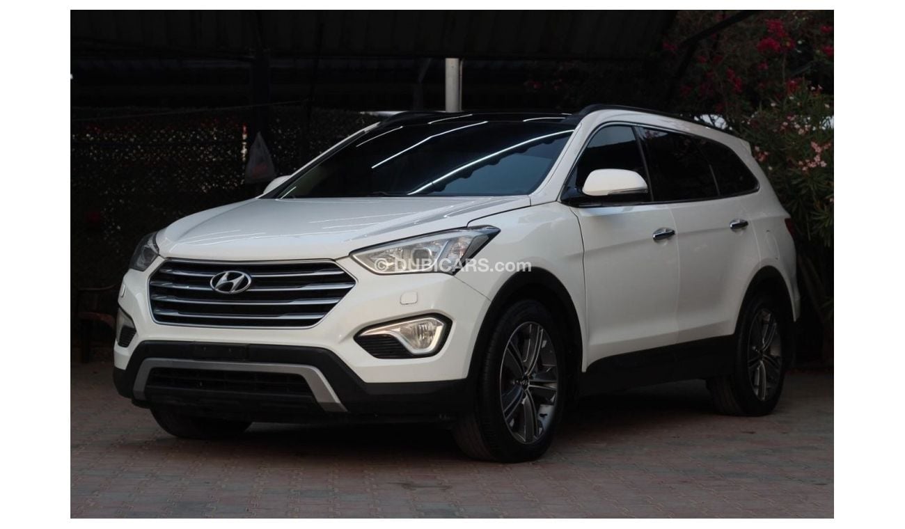 Hyundai Grand Santa Fe GLS هيونداي جراند سنتافي موديل : 2015 مطلوب :42000 درهم الممشى : 187000 كم مواصفات خليجية V6/3.3L 4W
