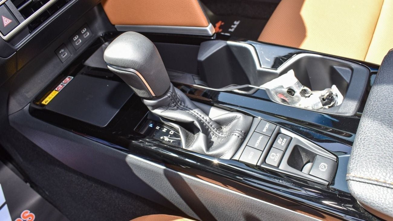 Toyota Camry 2025 - CAMRY LUMIERE 2.5L HYBRID JAPAN GCC