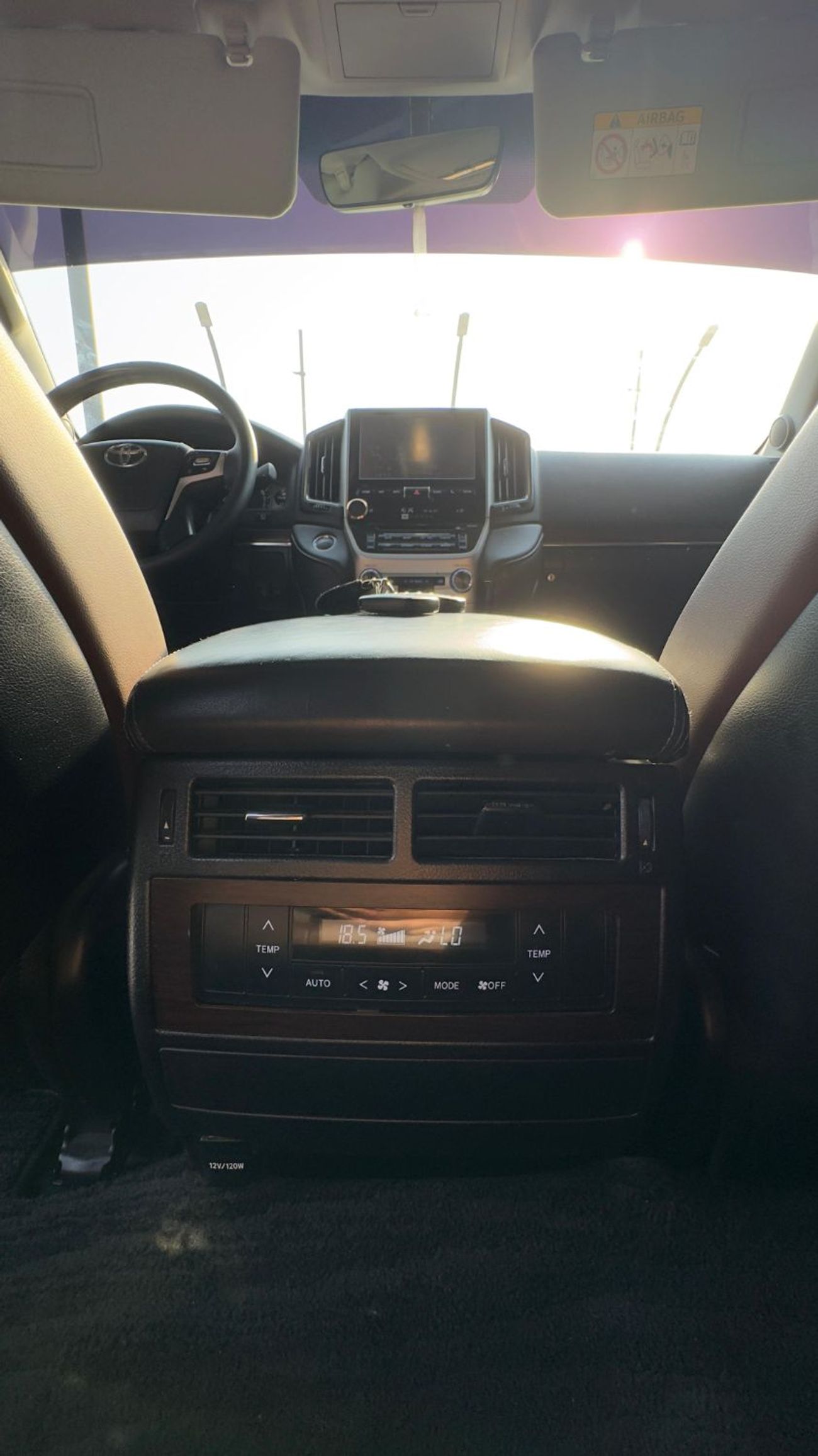 تويوتا لاند كروزر VXR+ 5.7L