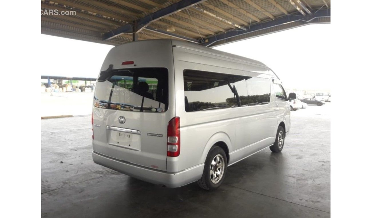 تويوتا هاياس Hiace Commuter RIGHT HAND DRIVE (Stock no PM 632 )