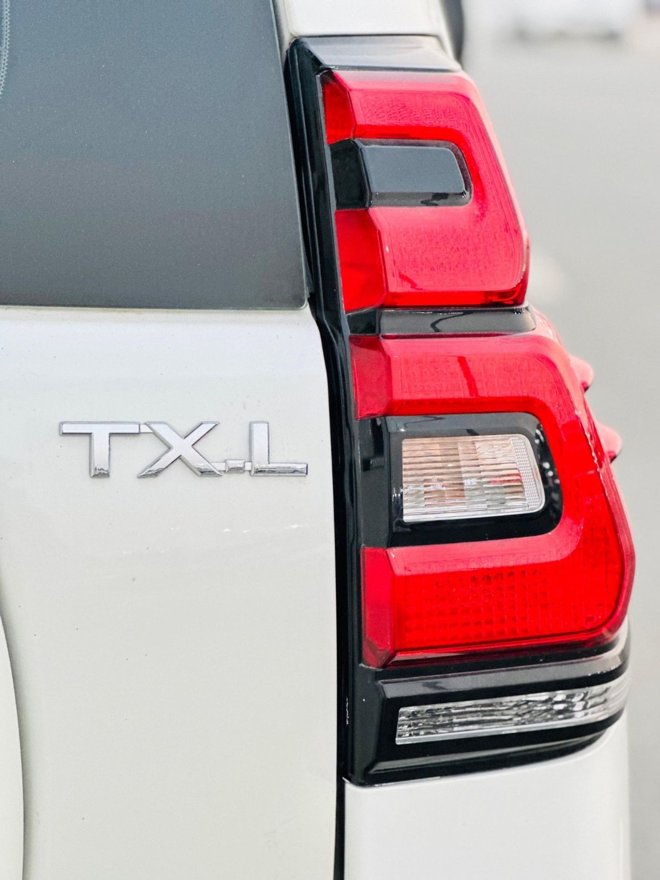 Toyota Prado 2018 Model V4 2.7L Engine Full option GCC specification Very clean Title