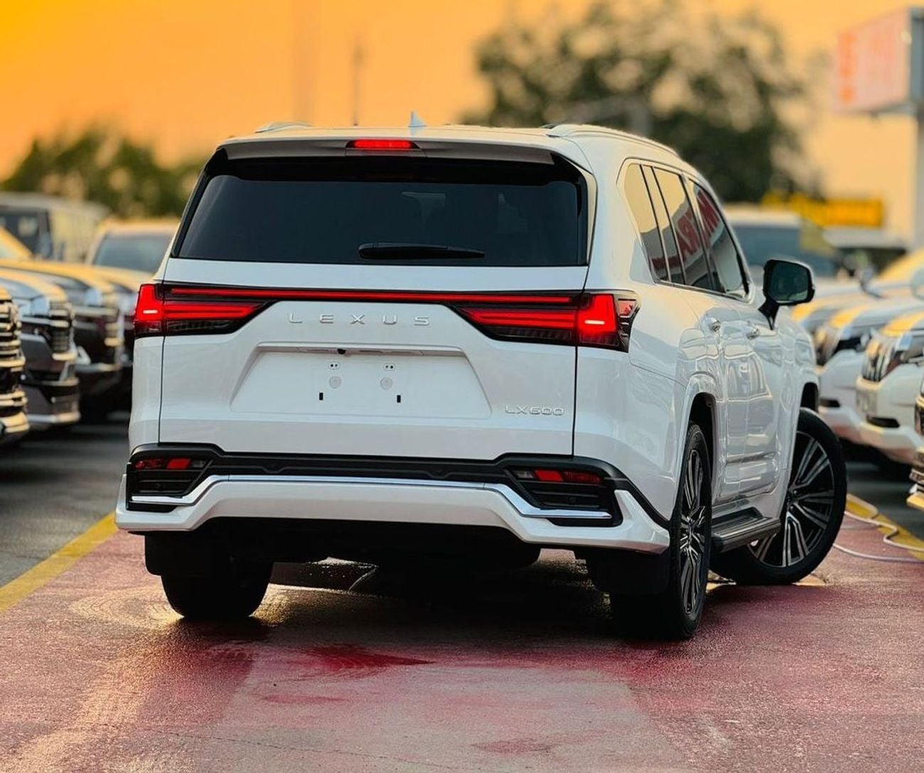 Lexus LX 600 LEXUS LX600 2023 4WD AT FUEL PETROL = RIGHT HAND DRIVE