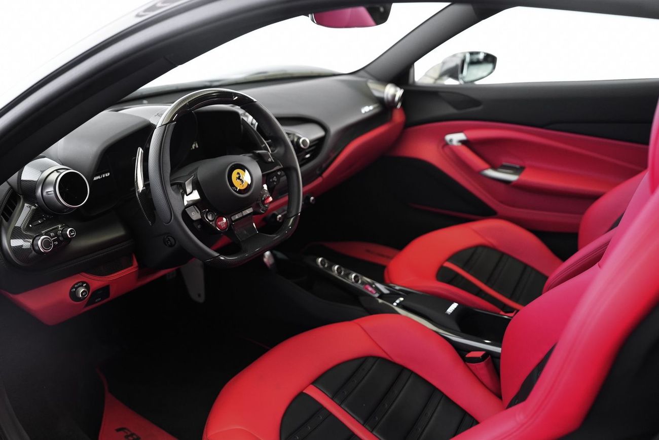 Ferrari F8 Tributo 3.9T V8