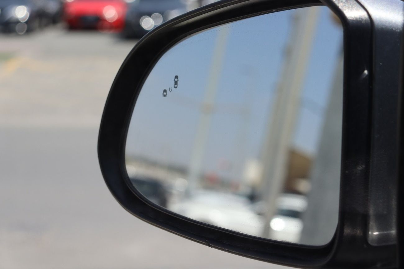 هيونداي سانتا في Smart 2.4L Hyundai Santa Fe / 2019 / Mid / USA / 86,000Mi