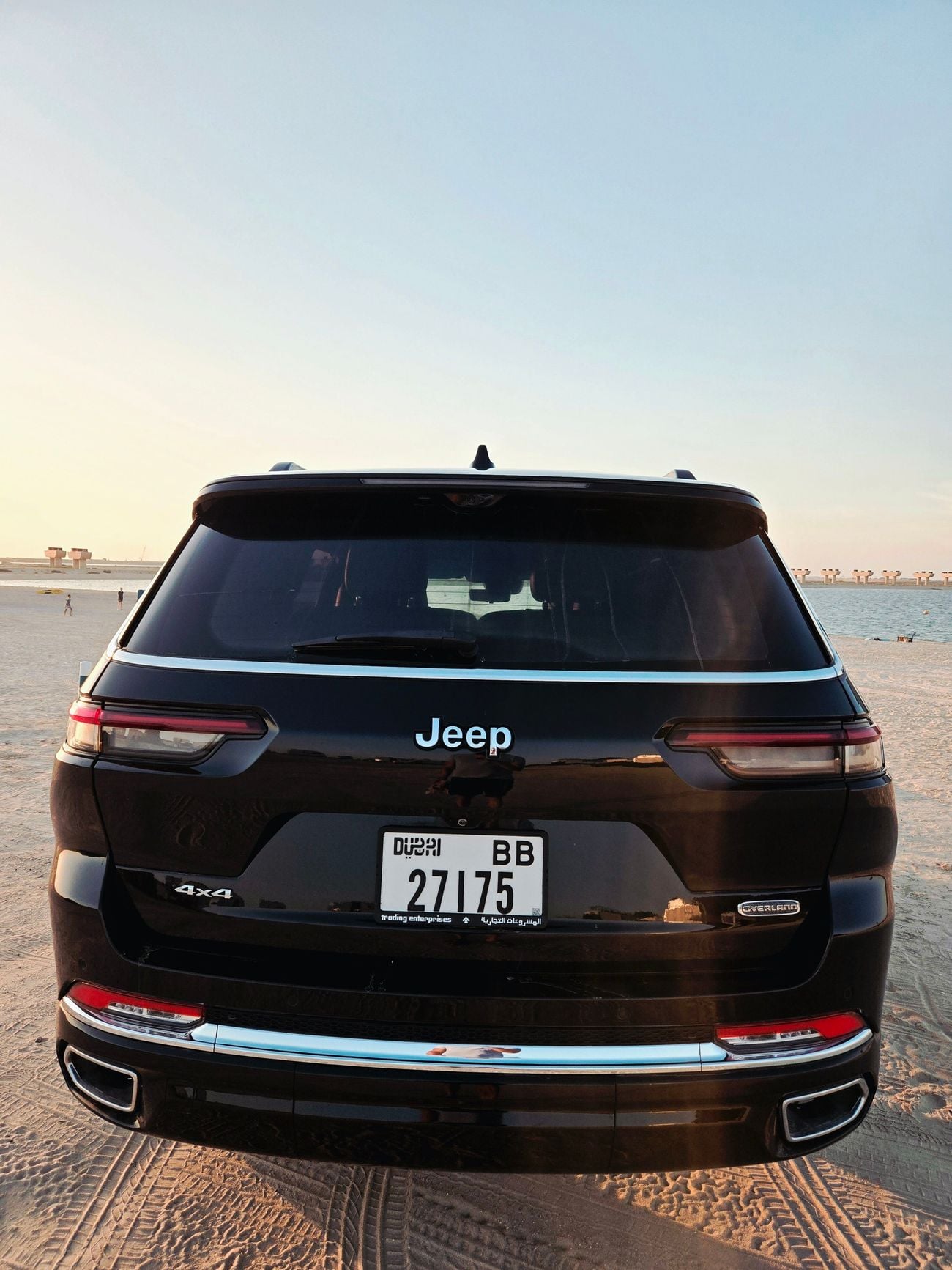 Jeep Grand Cherokee Overland 7 seater | Luxury SUV | No Accidents | Agency maintained | Full option