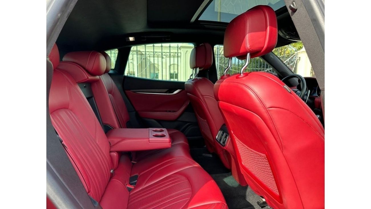 Maserati Levante Std