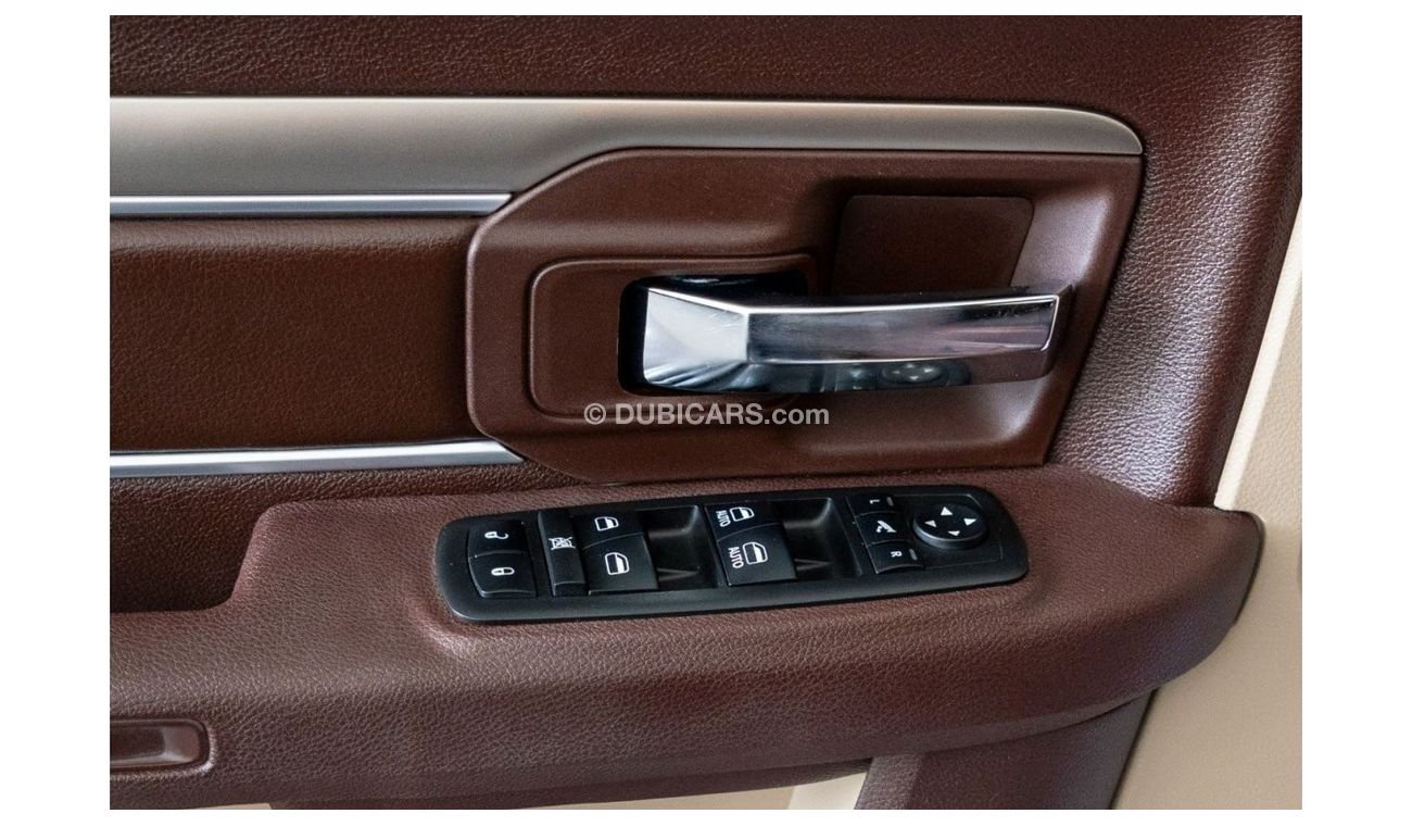 RAM 1500 Bighorn Crew Cab 2017 Dodge Ram Big Horn / 5.7L Hemi Engine / Twin Cabin