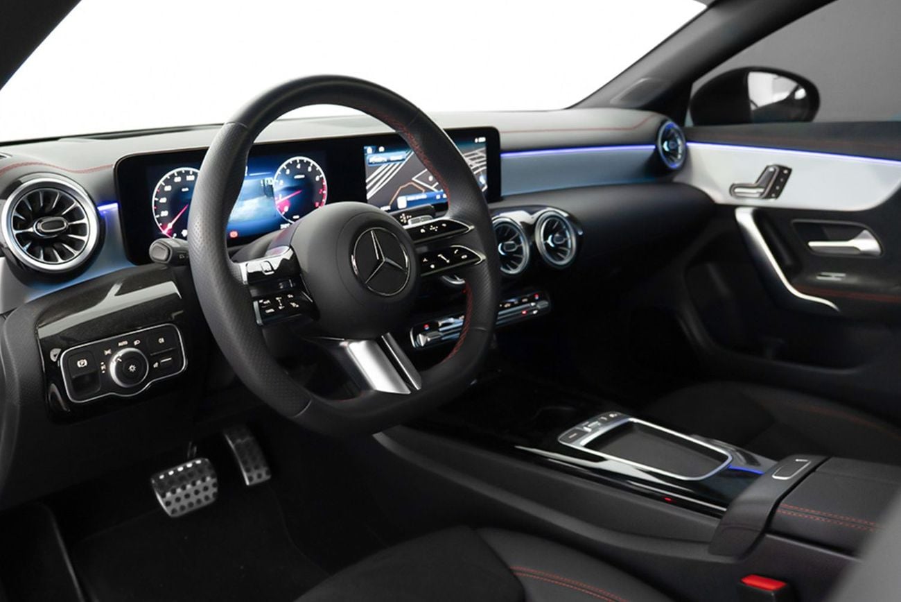 Mercedes-Benz CLA 250 Std 2.0L (224 HP)