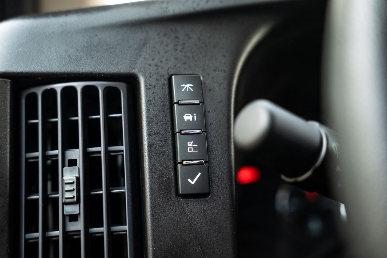 جي أم سي سافانا 3500 Cargo Extended Wheelbase 2023 GCC 6.6L V8 0Kms