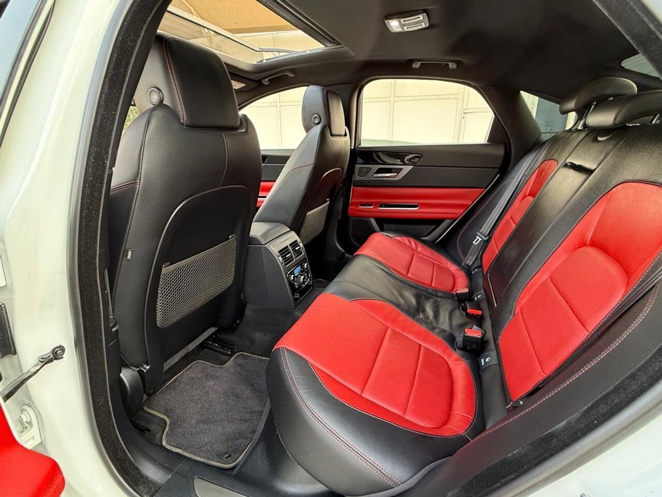 Jaguar XF R-Sport 2.0L Sedan