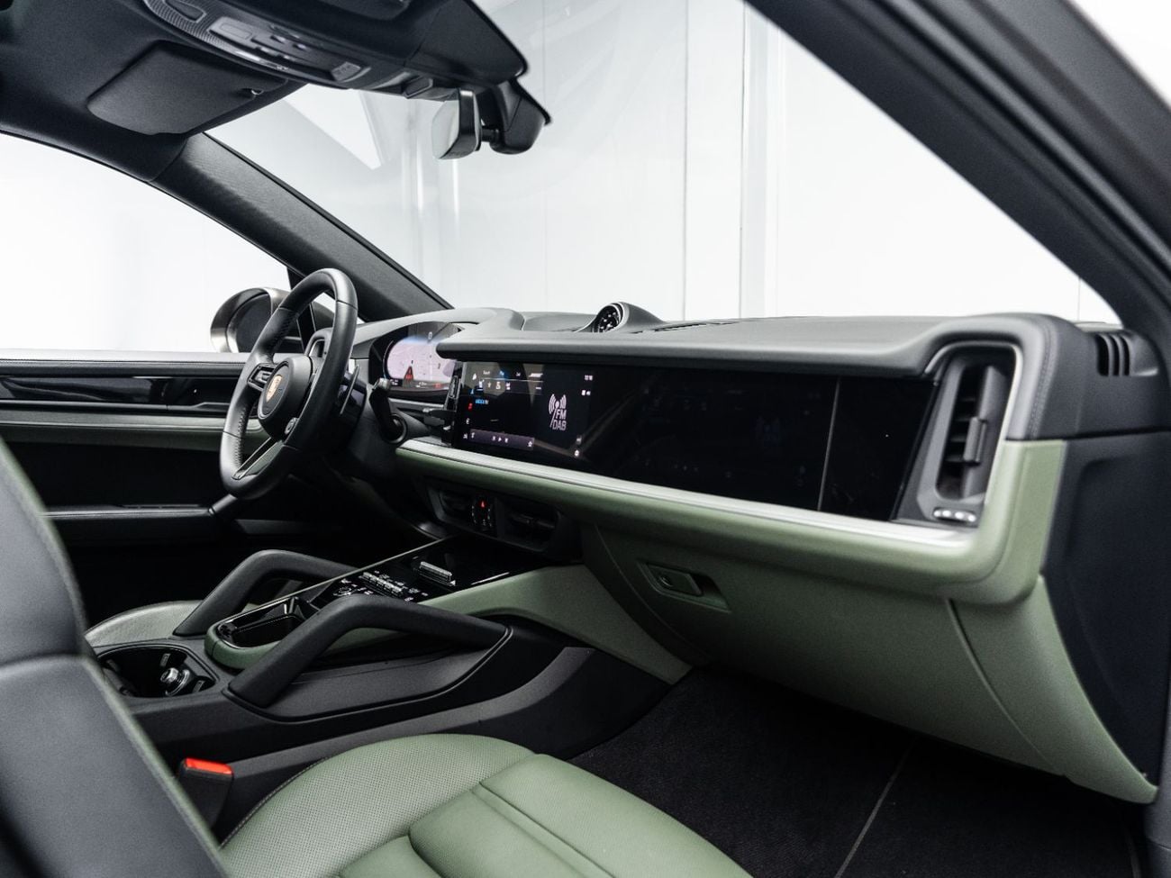 بورش كايان 2025 Porsche Cayenne Coupe, 3.0 TC V6, AWD, 335bhp, 8 Speed Auto