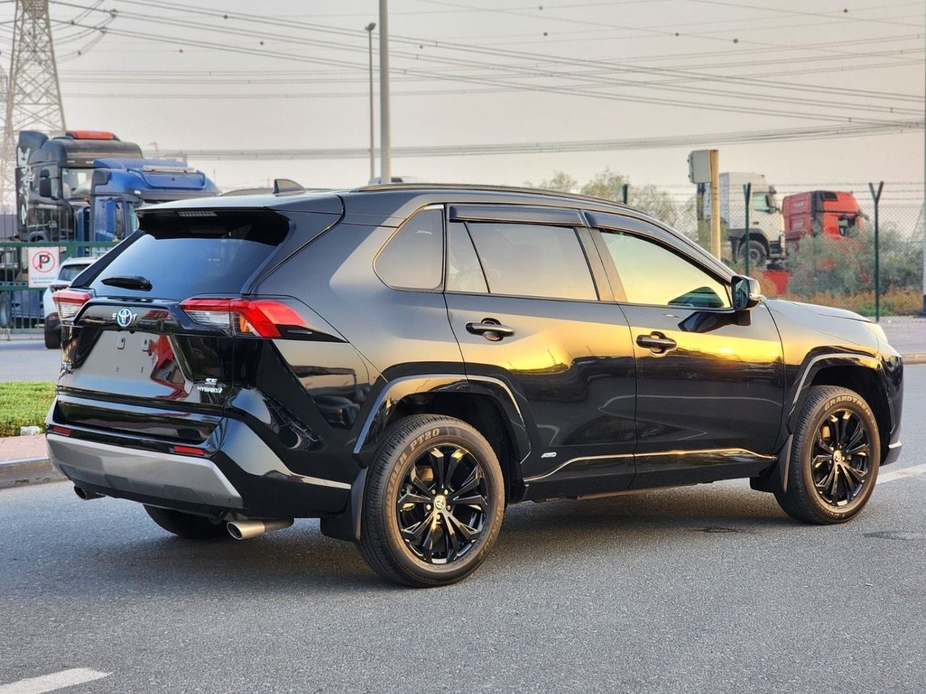 Toyota RAV4 TOYOTA RAV4 SE HYBRID FULL OPTION