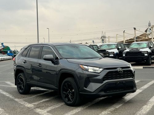 Toyota RAV4 2023 Toyota Rav4 LE Night Shade Edition - 2.5L V4 - Leather Seats With Radar - Low Mileage