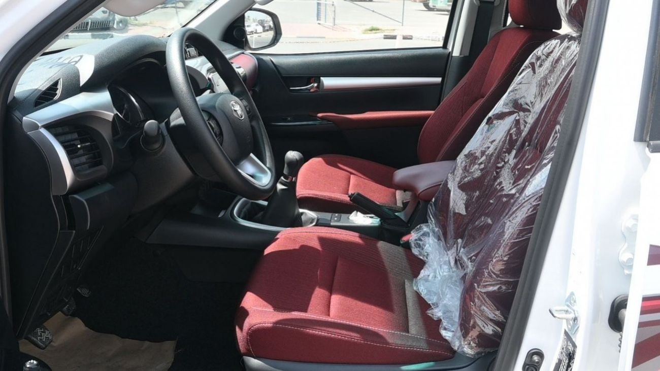 تويوتا هيلوكس 2.7L PETROL 2023 MANUAL TRANSMISSION