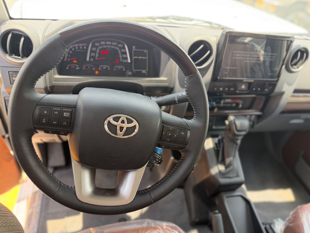 تويوتا لاند كروزر 76 Toyota Land Cruiser 76 (LC76) diesel 2.8-liter