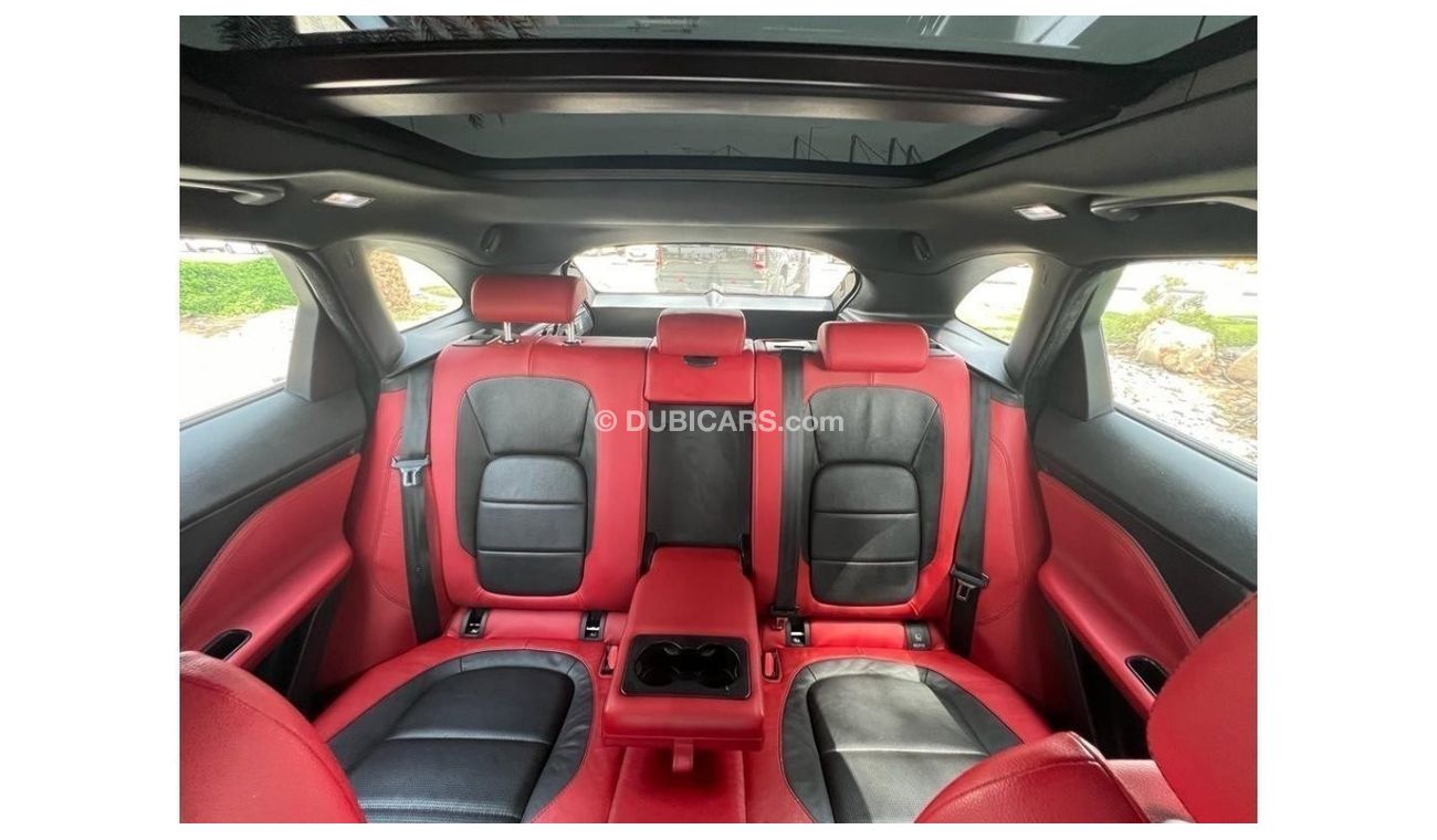 Jaguar F Pace JAGUAR F PACE S 2017 GCC V6 3.0L FULL OPTIONE FULL AGENCY SERVICE HISTORY ORIGINAL P