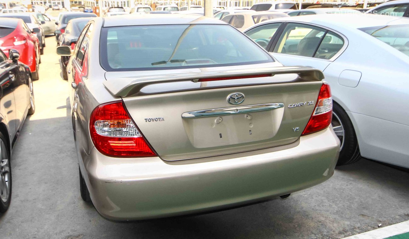 Toyota Camry XLE V6