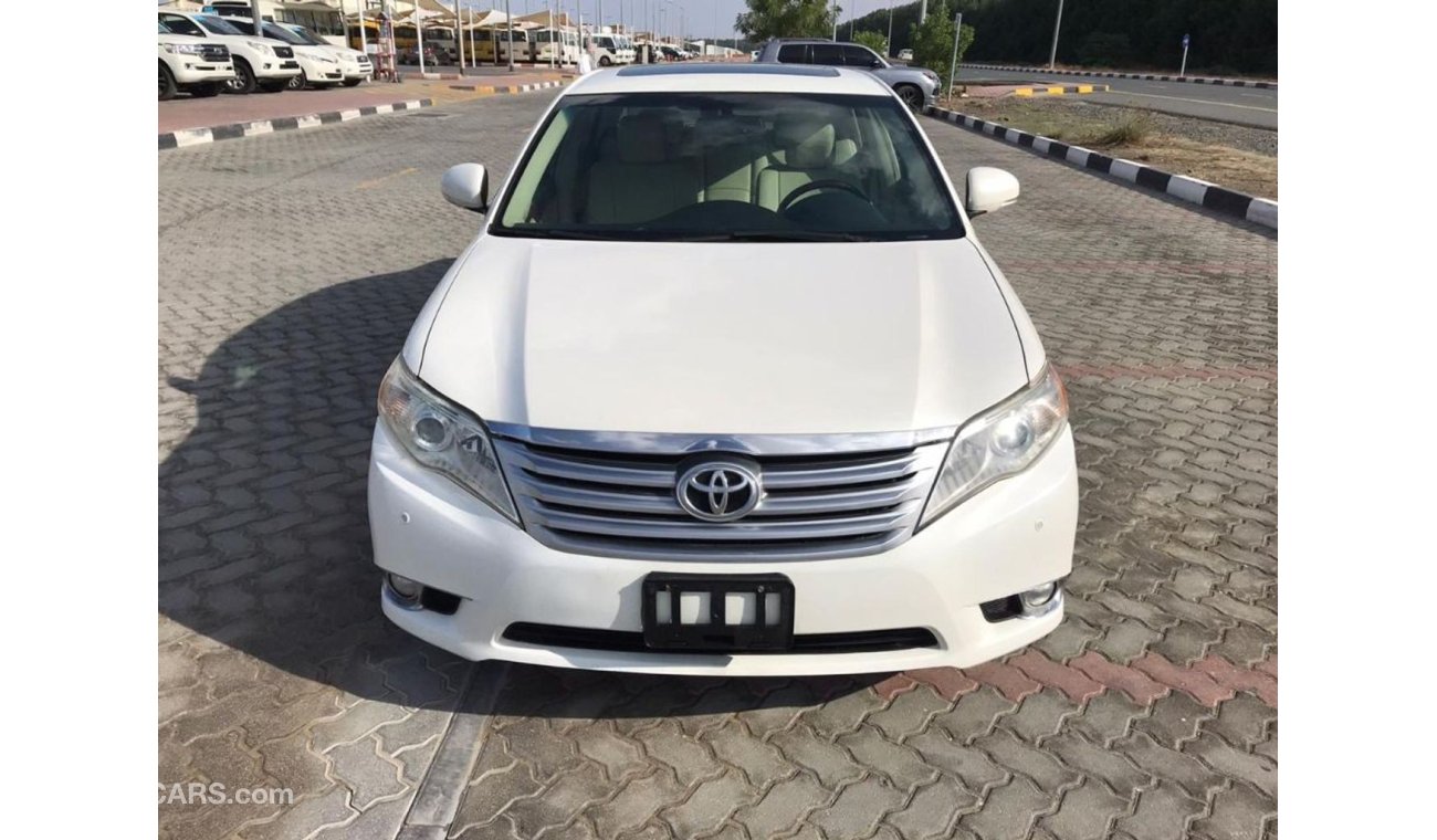 Toyota Avalon Toyota Avalon 2011 gcc for sall very celen car