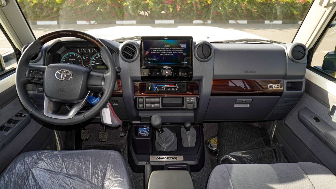 Toyota Land Cruiser 70 ECT0065 - Toyota Land Cruiser Hardtop 5 Doors - 4.0L Petrol Manual - White (With Snorkel)