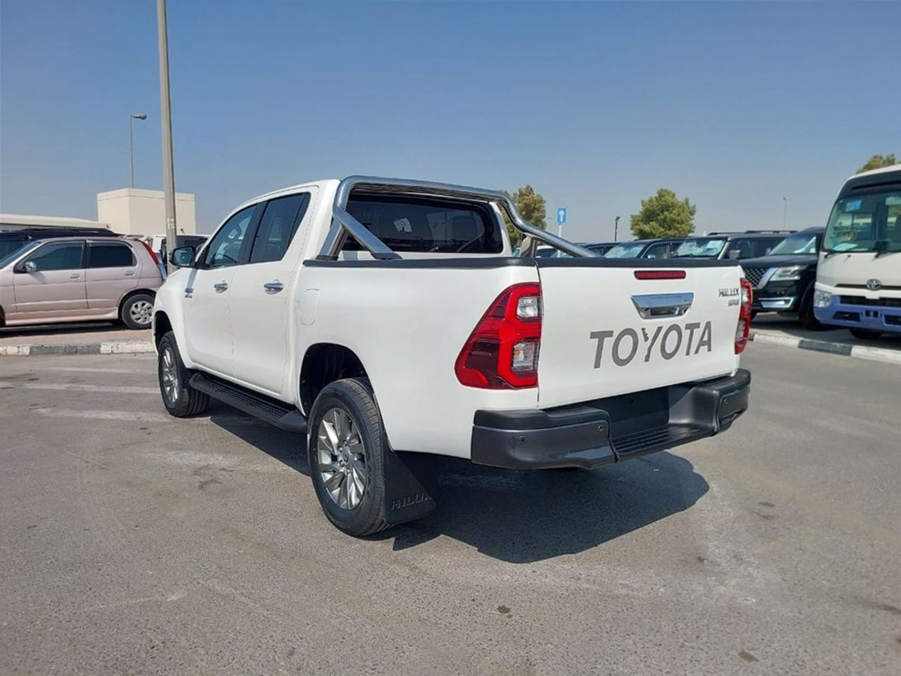 Toyota Hilux TOYOTA HILUX PICKUP RHD 2021 MODEL 2.8 L DIESEL  AUTOMATIC(PM34867)