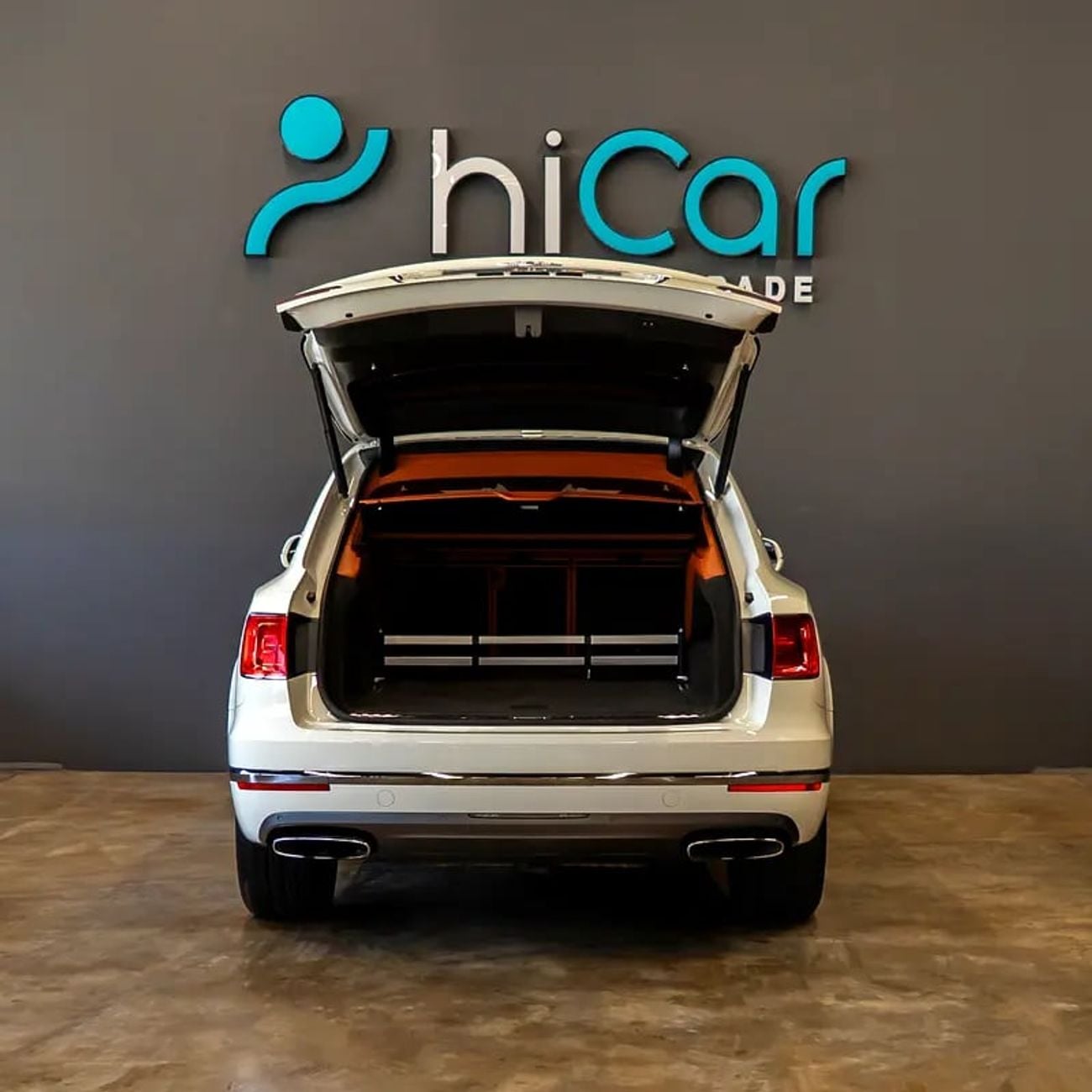 بنتلي بينتايجا 6,508 p.m • 0% Downpayment • • 1 Year Warranty