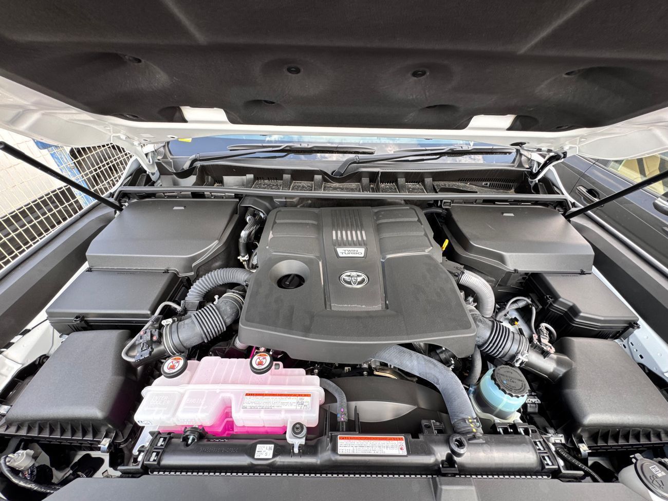 Toyota Land Cruiser 300 ZX 2024 Petrol 3.5L RHD Brand New 0Km