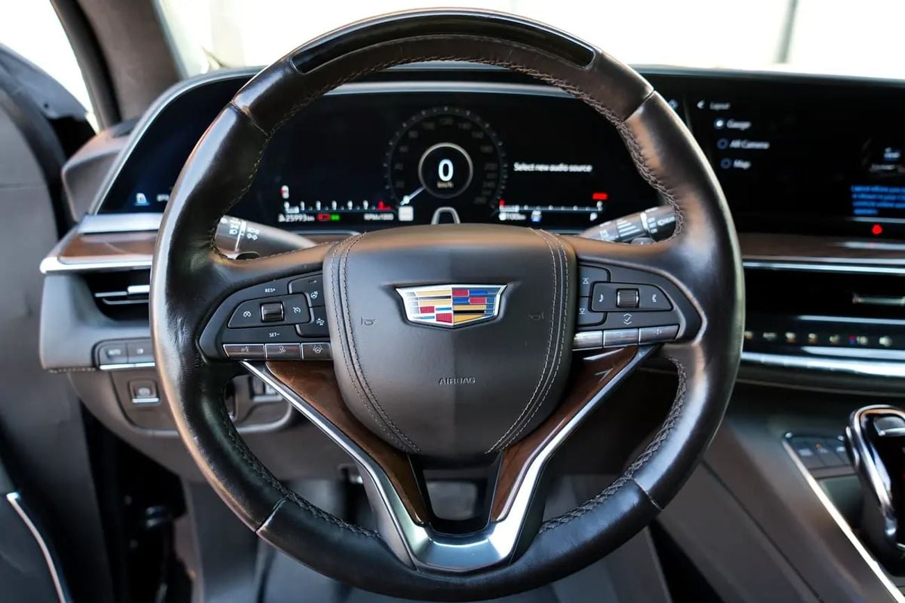 كاديلاك إسكالاد Sport Platinum 6.2L 4WD Sport Platinum | 7seaters | Excellent Condition