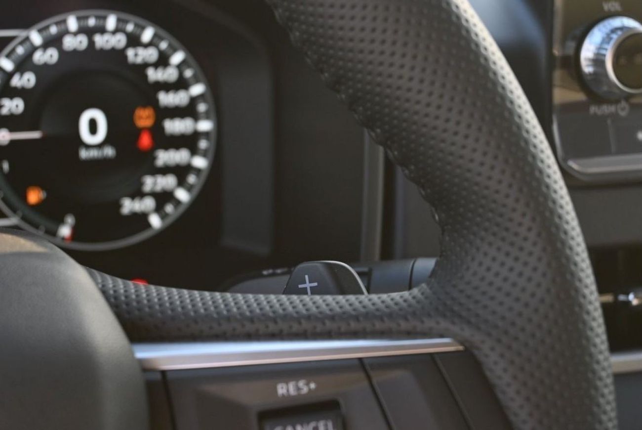 Mitsubishi Outlander Mitsubishi Outlander 2.5L Petrol, 4WD, SUV, GCC Spec, Color White, Model 2024