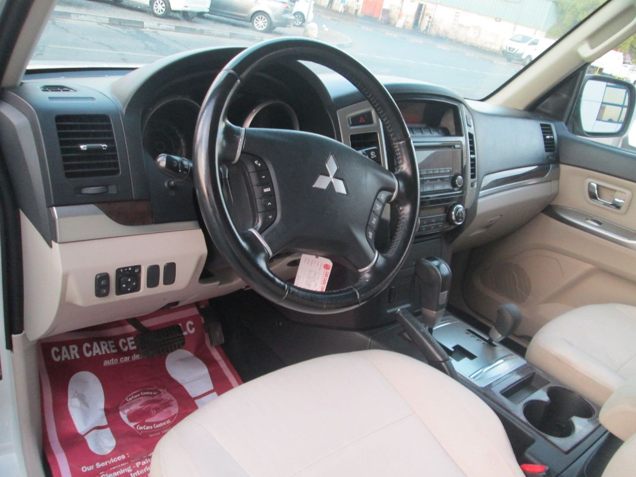 Mitsubishi Pajero GLS Base 3.5L (7 Seater)