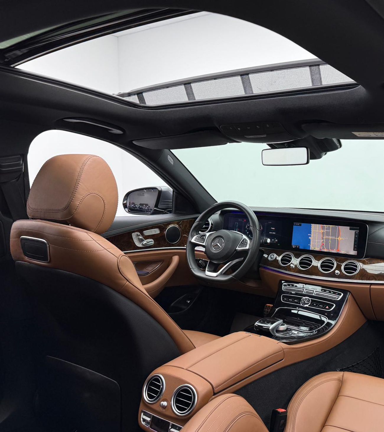 Mercedes-Benz E 400 2017 Mercedes Benz E400 4Matic, Service History, Fully Loaded, Excellent Condition, GCC